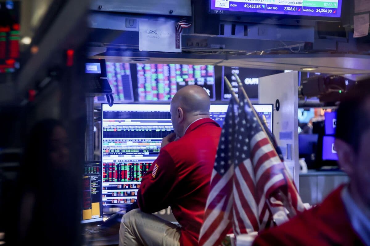 US Stocks Slump for Second Day With Iran, Warsh Hearing in Focus