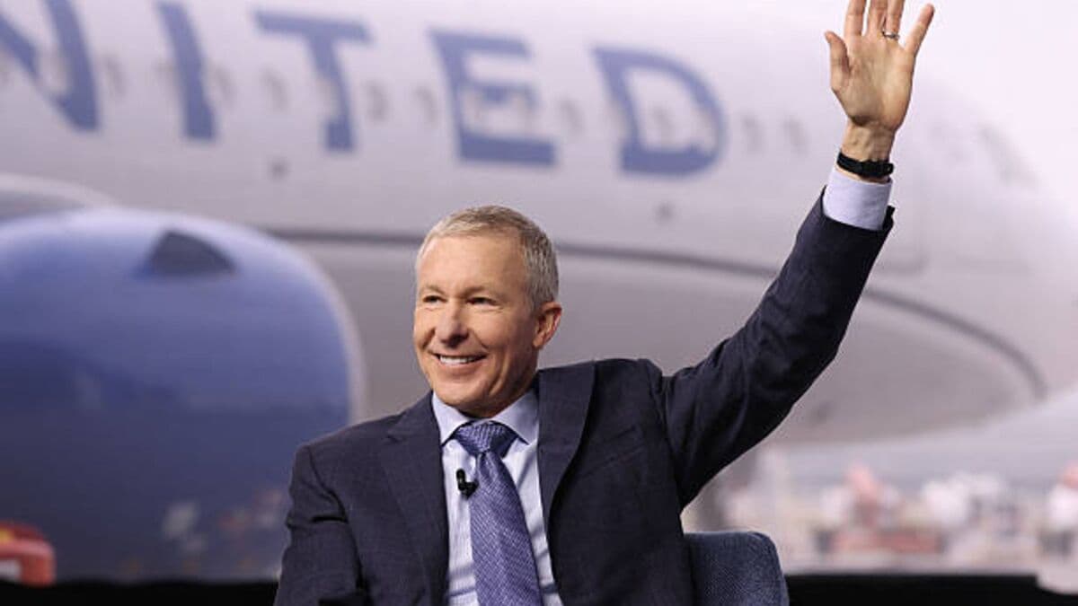 United CEO Won't Comment on Possible Merger With American Airlines