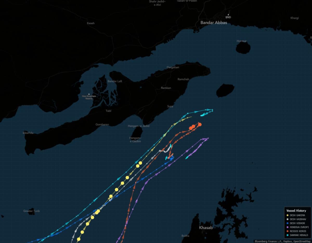 Greek, Indian Tankers U-Turn Before Hormuz Amid Reopening Doubt