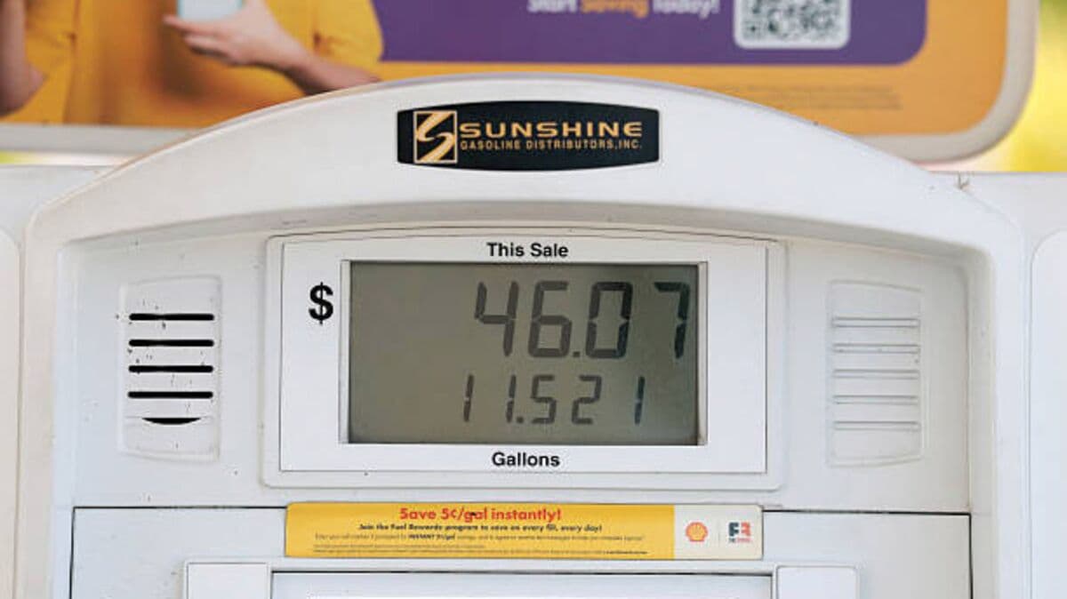 US Retail Sales Soar in March Led by Spending on Gas