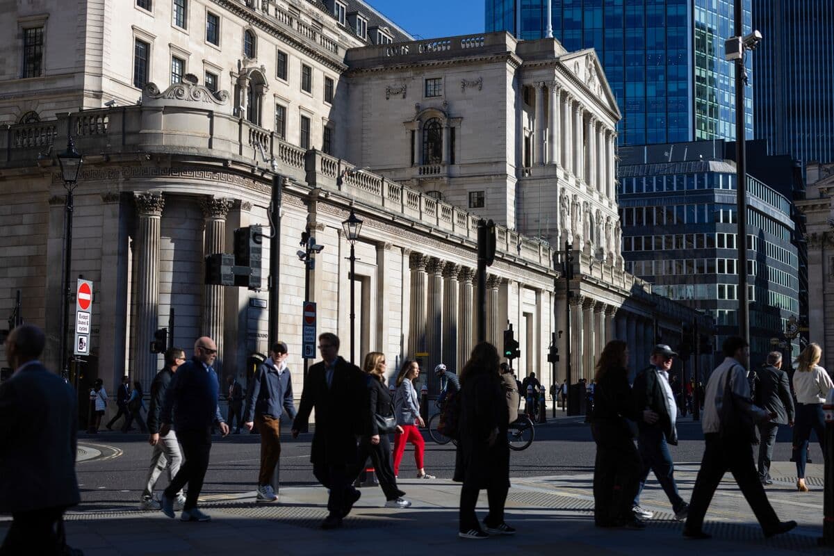 Drop in UK Bond Sales to Limit Political Risk Selloff, Citi Says