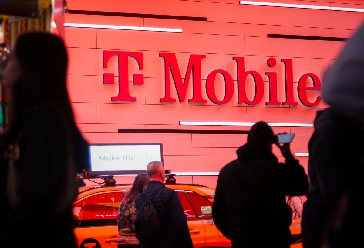 Deutsche Telekom Weighs Full Combination With T-Mobile