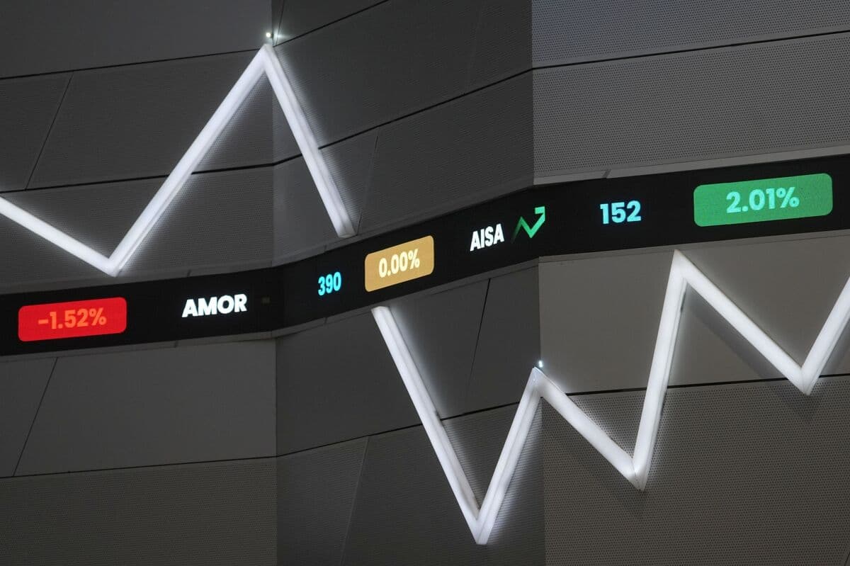 Emerging FX Sink on Doubts Iranians Will Attend Peace Talks