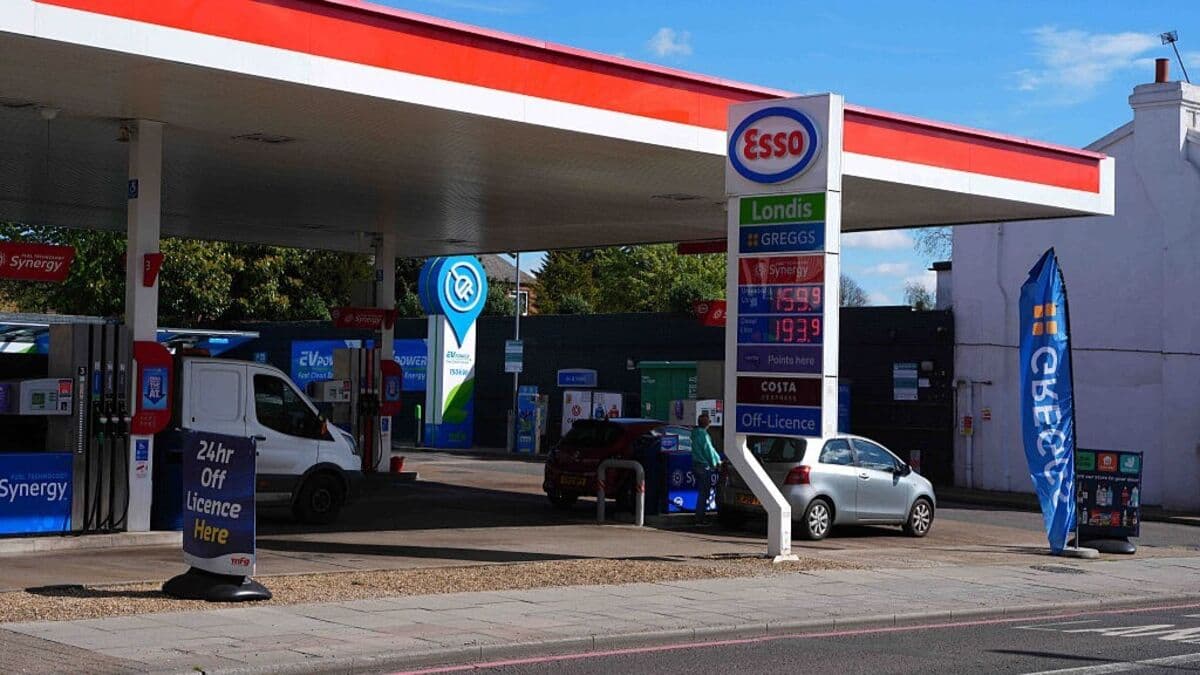 UK Inflation Accelerates on Higher Petrol Costs