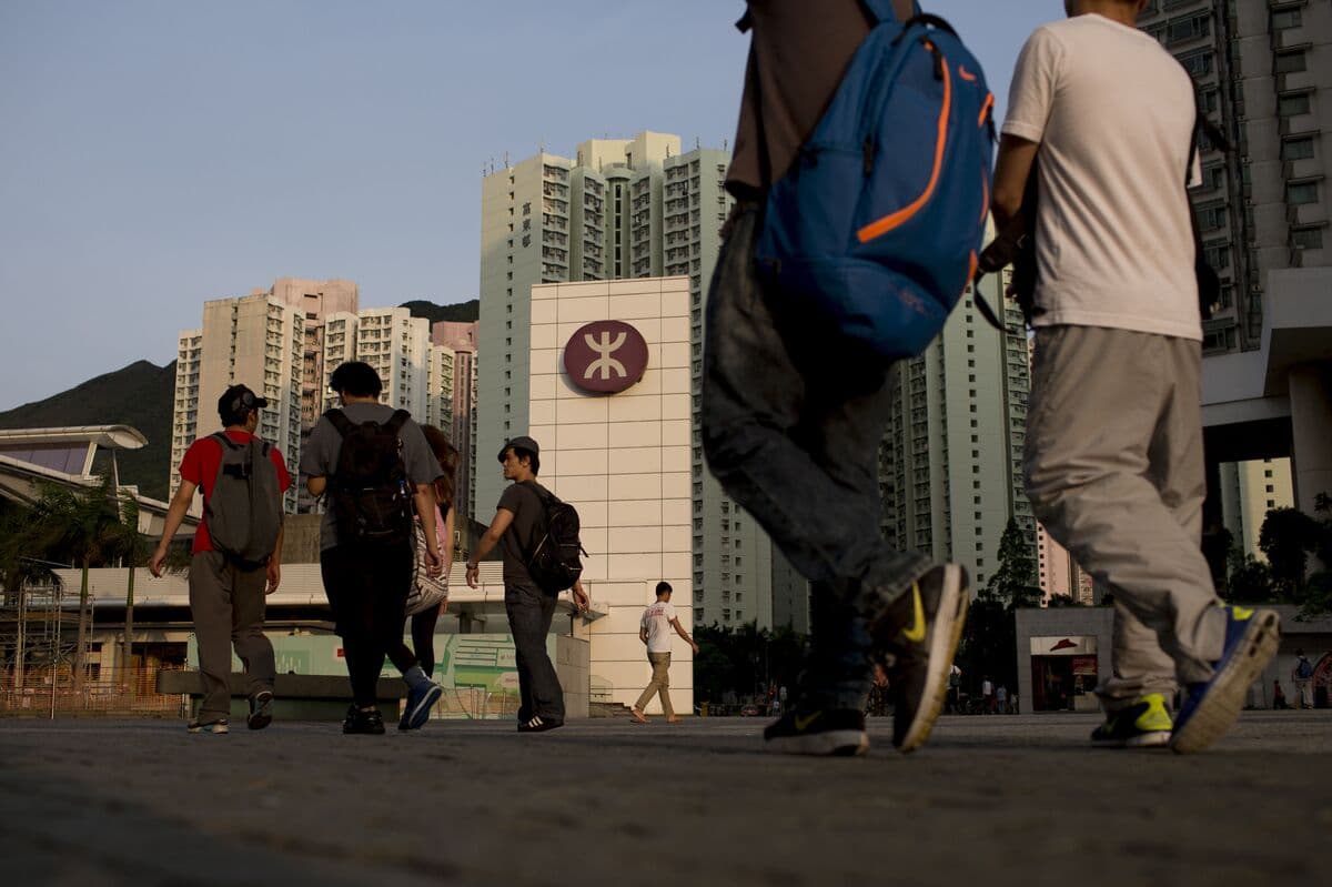 MTR Markets First Public HK Dollar Bond, Adding to Rush of Deals