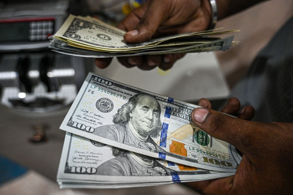 Taiwan Weighs US Dollar Dividend Payouts for Listed Companies