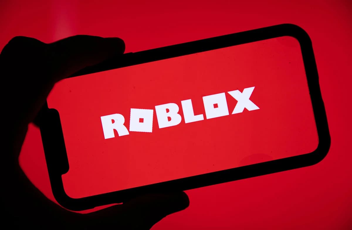 Roblox (RBLX) Stock; Edges Higher as AI Assistant Gains Agentic Game-Building Tools