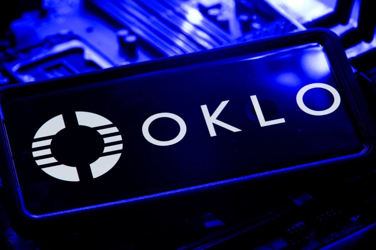 Oklo Stock Surges 30% on White House Space Nuclear Push – Time to Buy?