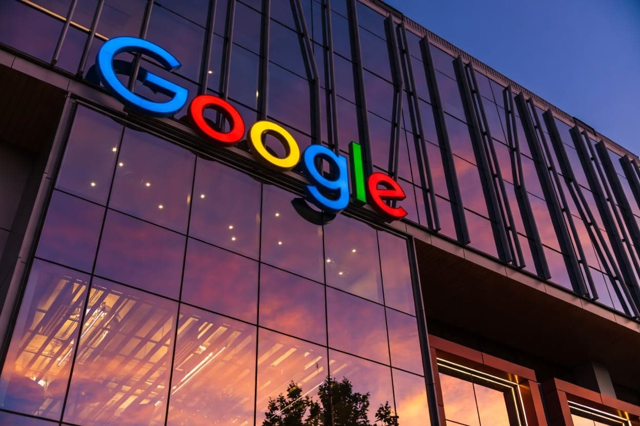 Google (GOOGL) Stock; Dips as AI Removes 175M Ads in Korea
