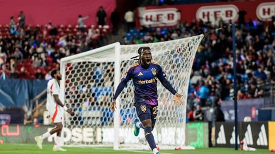 LA Galaxy Fights Back for 2-2 Dallas Draw